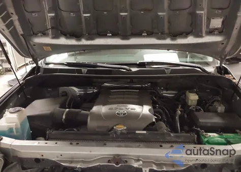 2010 Toyota Tundra Grade 5.7L V8 z USA, uszkodzony, nr VIN 5TFDW5F11AX134814